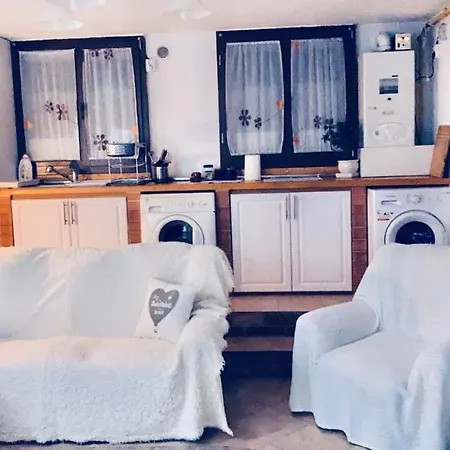 Boutique 3 Apartment